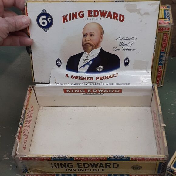 4pc. Bundle of vintage King Edward cigar boxes. - Picture 3 of 9